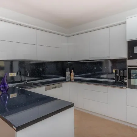 Sani Διαμέρισμα *